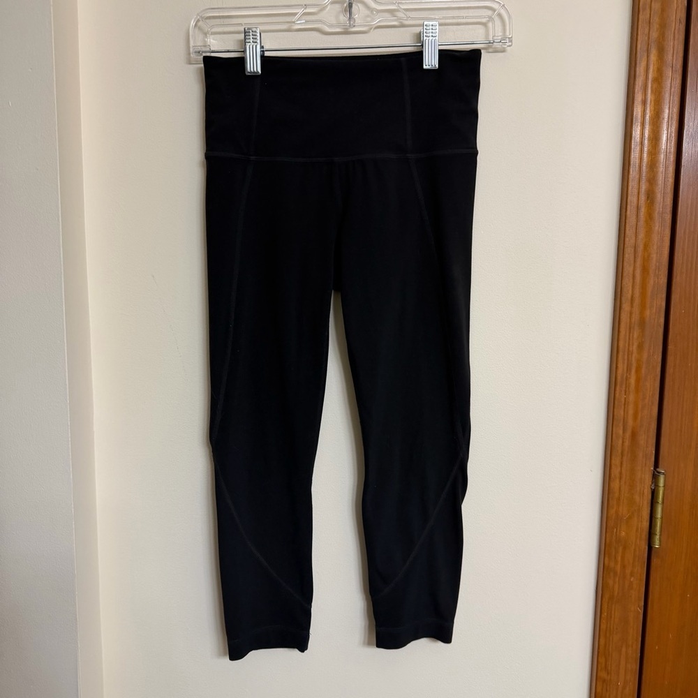Athleta Black High-Rise Capri Leggings